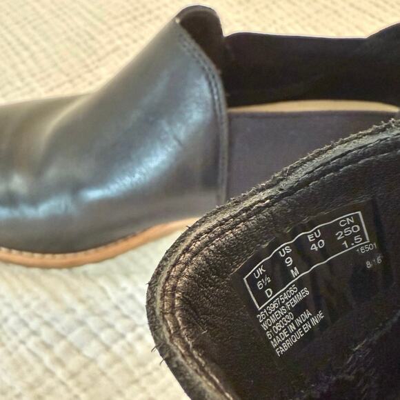 Clarks Collection Edenvale Page Size 9 Low Bootie Chelsea Loafer Black Leather - Picture 8 of 13